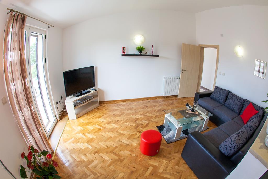 Apartments Vila Masha Petrovac Exteriör bild
