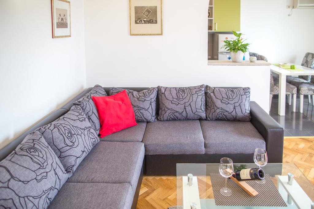 Apartments Vila Masha Petrovac Exteriör bild