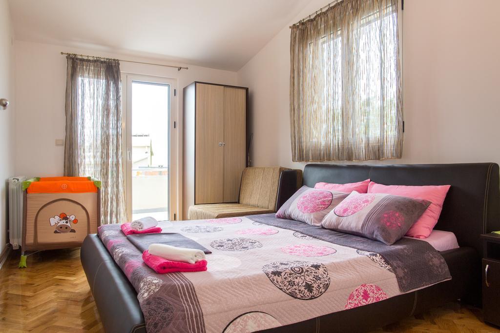 Apartments Vila Masha Petrovac Exteriör bild