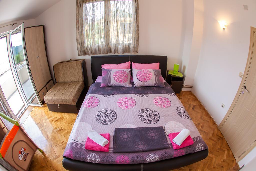 Apartments Vila Masha Petrovac Exteriör bild