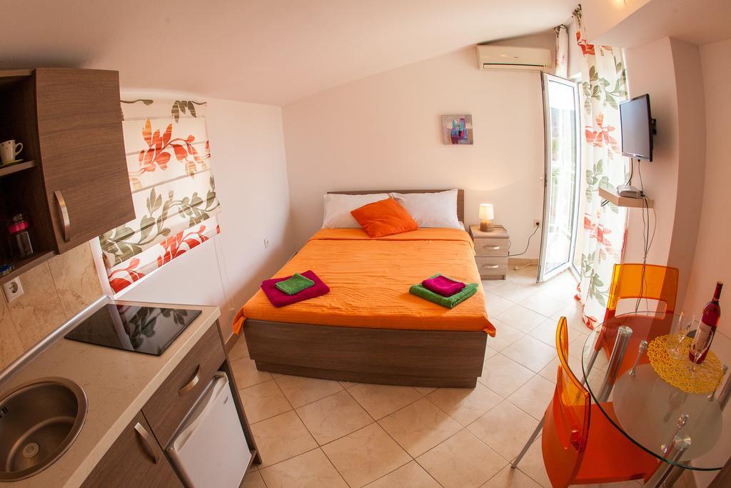 Apartments Vila Masha Petrovac Exteriör bild
