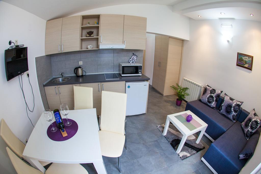 Apartments Vila Masha Petrovac Exteriör bild