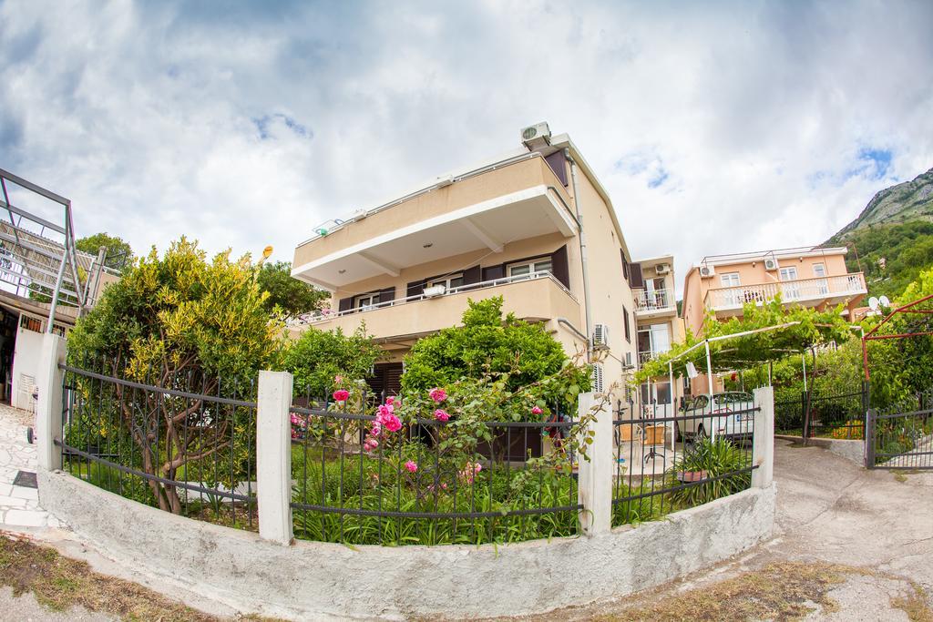Apartments Vila Masha Petrovac Exteriör bild