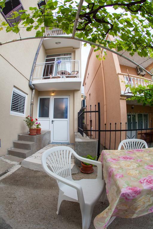 Apartments Vila Masha Petrovac Exteriör bild