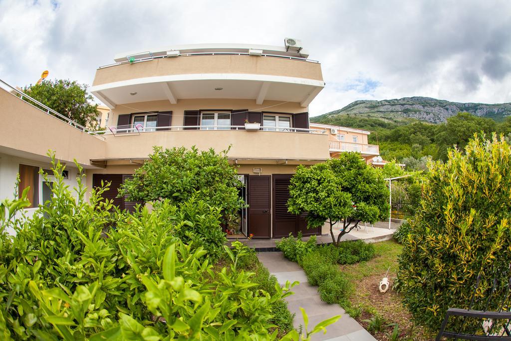 Apartments Vila Masha Petrovac Exteriör bild